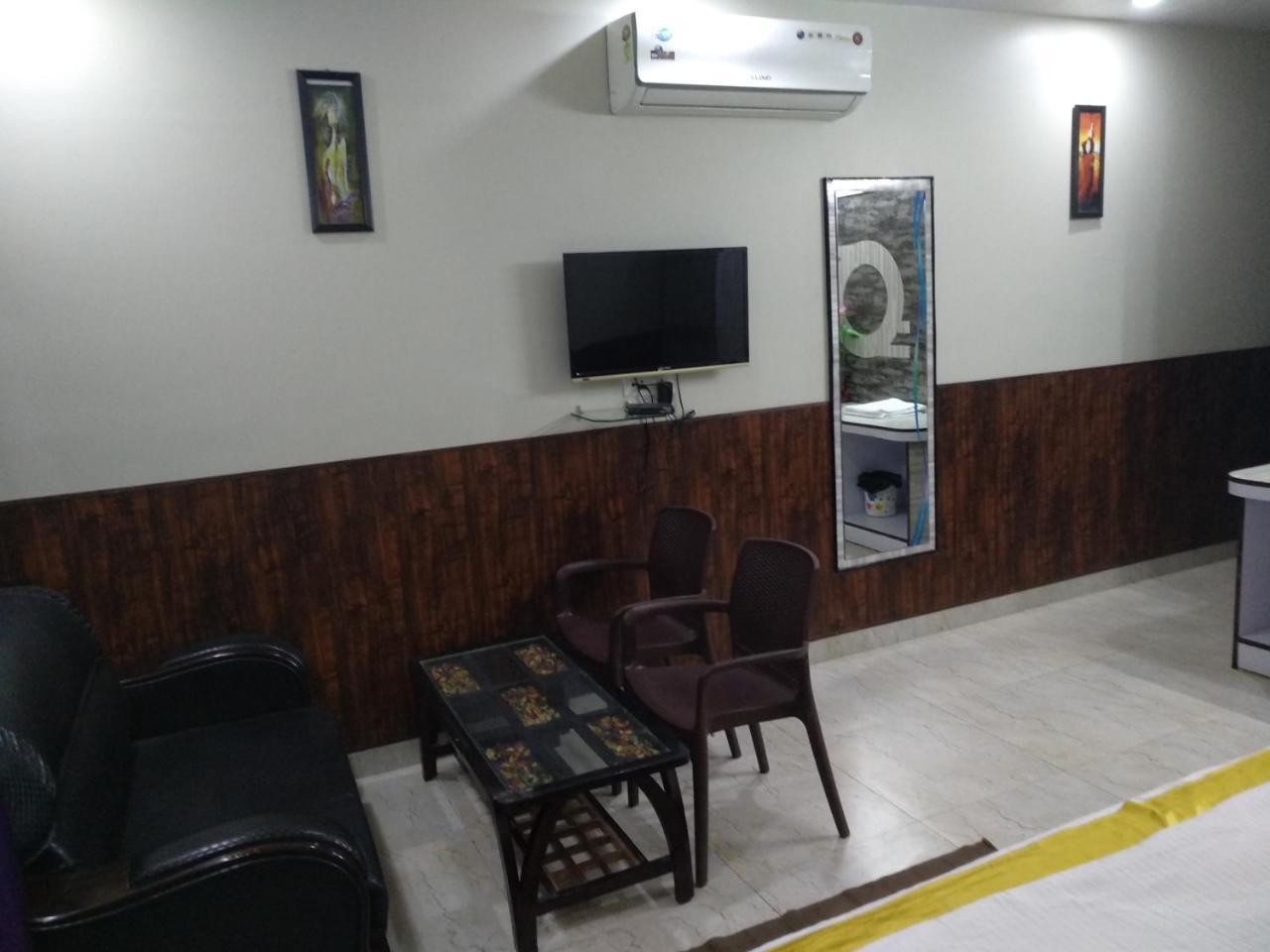 Hotel Rb Palace Dhaulpur Zewnętrze zdjęcie