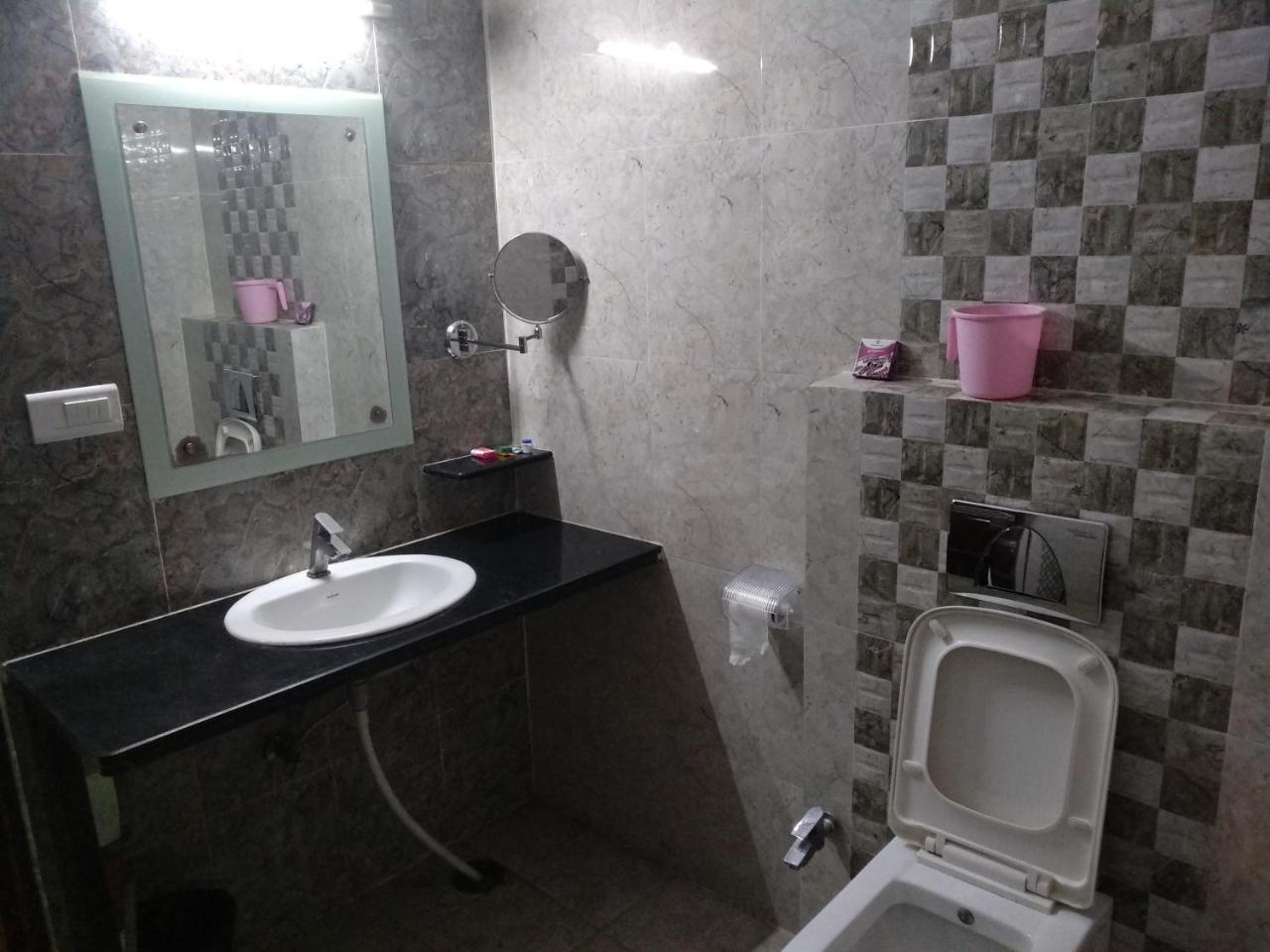 Hotel Rb Palace Dhaulpur Zewnętrze zdjęcie