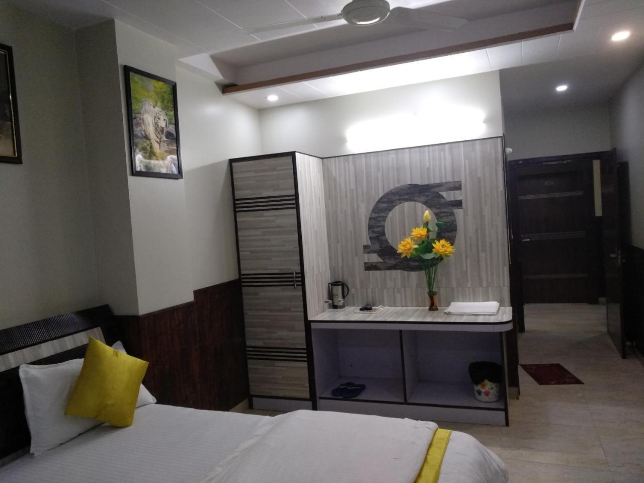 Hotel Rb Palace Dhaulpur Zewnętrze zdjęcie