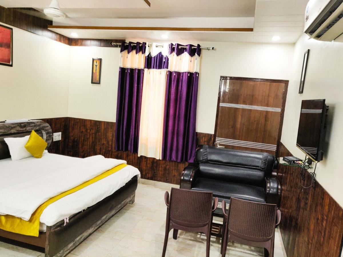 Hotel Rb Palace Dhaulpur Zewnętrze zdjęcie