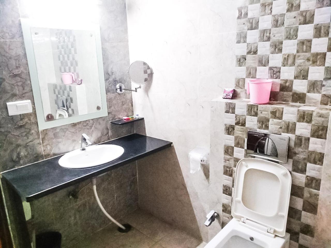Hotel Rb Palace Dhaulpur Zewnętrze zdjęcie