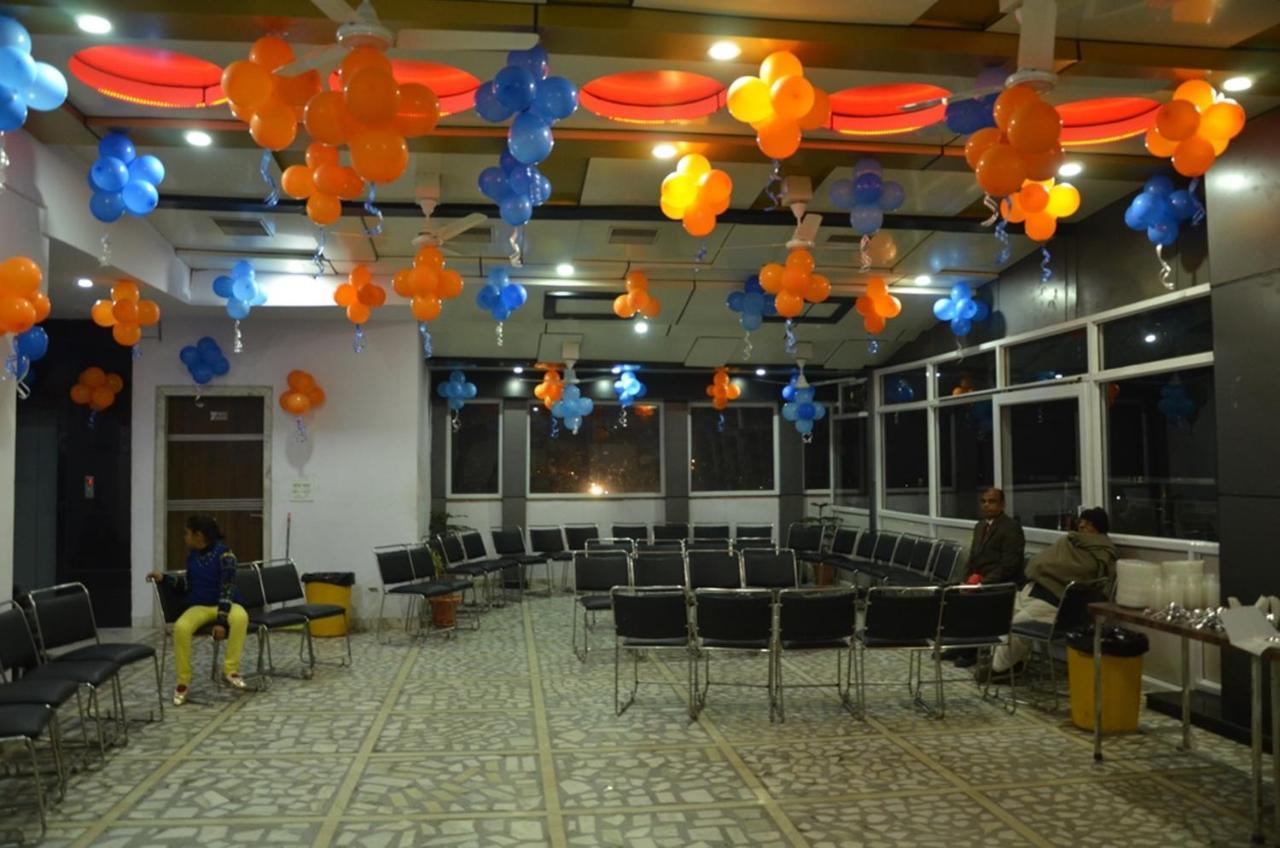 Hotel Rb Palace Dhaulpur Zewnętrze zdjęcie