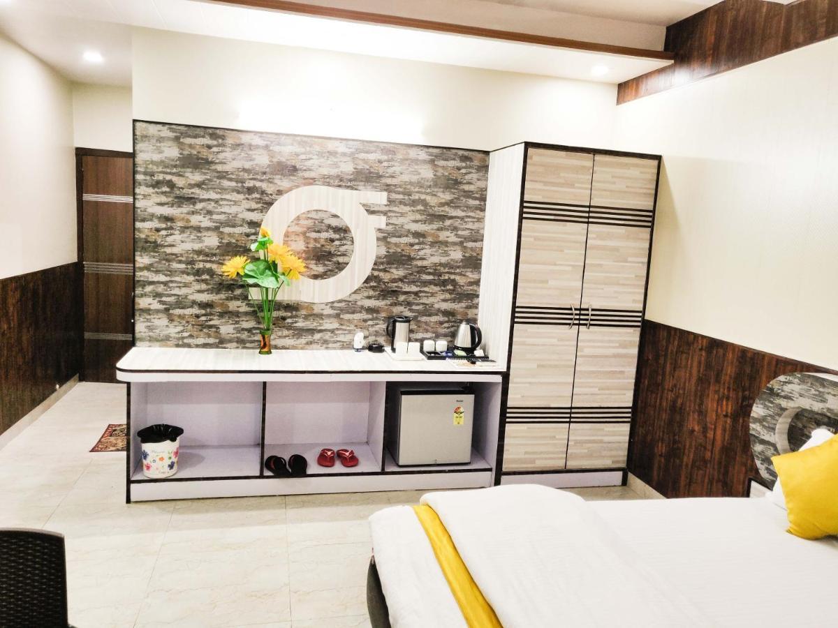 Hotel Rb Palace Dhaulpur Zewnętrze zdjęcie
